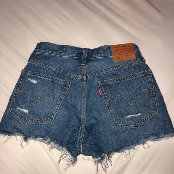 Levi’s 501 shorts - Picture 3 of 4